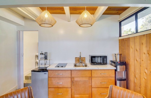 Central Malibu Apartment | < 1 Mi to Beach & Pepperdine: Airy Malibu Studio