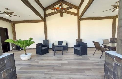 Guardia House | 1 New modern 2 bed suite with shared pool