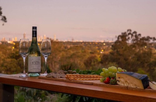Parkwood House | 10 Brushwood · Bushland Retreat
