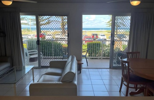 Mermaid Beach House | 100 m² House ∙ 2 bedrooms ∙ 4 guests