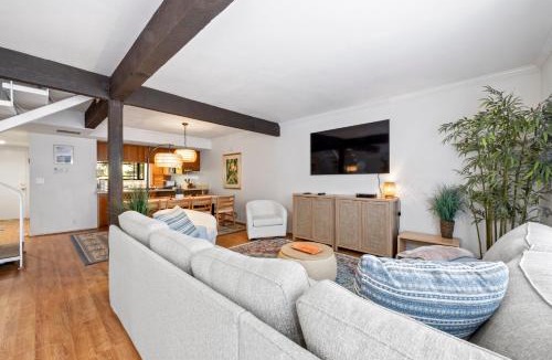 Avalon House | 11 Canyon Terrace by Catalina Island Vacation Rentals