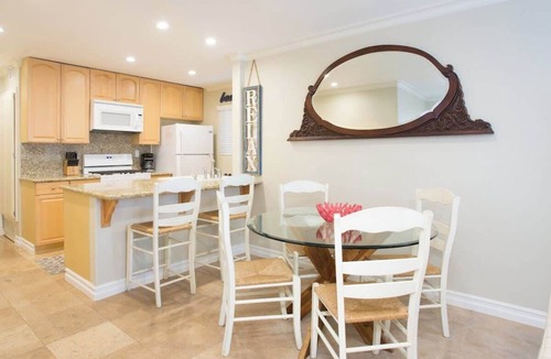 West Newport House | 114 31st A | Rare 1 bdr On Peninsula 3 Houses To Sand