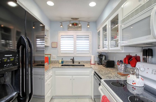 Downtown Condo | 117 Pismo Shores: 2 BR, 2.5 BA Condominium in Pismo Beach, Sleeps 6