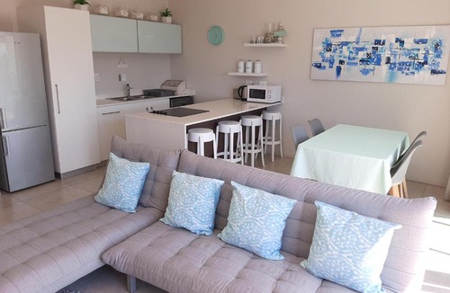 Wavecrest Apartment | 14 Bella Vista