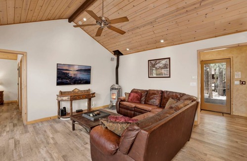 Woodlands Cabin | 140 m² Cabin ∙ 3 bedrooms ∙ 6 guests