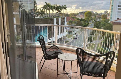 Broadbeach Apartment | 150 m² Apartment ∙ 10 guests