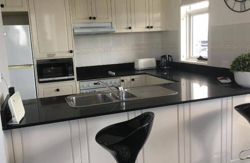 Broadbeach Apartment | 150 m² Apartment ∙ 10 guests