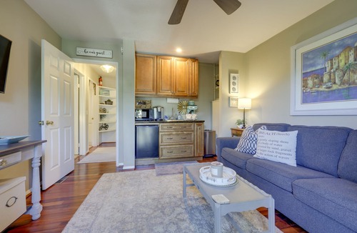 Santa Paula House | 16 Mi to Beaches & Wineries! Chic Peaceful Retreat