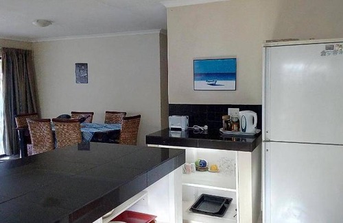 Aston Bay House | 165 m² House ∙ 3 bedrooms ∙ 6 guests