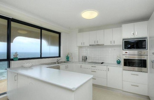 Mermaid Beach Apartment | 190 m² Serviced apartment ∙ 127 guests