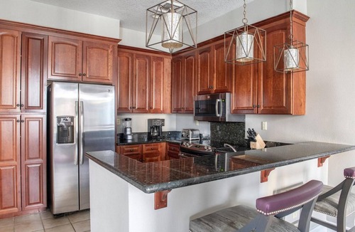 Las Vegas Resort | 1Bed/1Bath Family Friendly Vegas Resort One Mile from the Strip!
