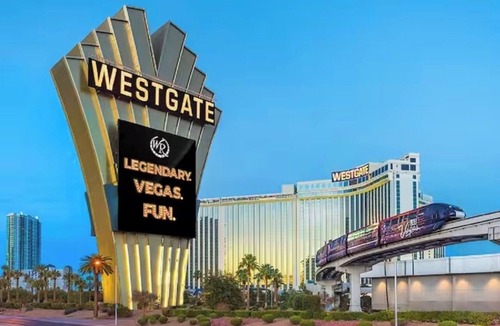 Las Vegas Condo | 1BR, 1BA SUITE WITH FULL KITCHEN AMENITIES 5 MIN FROM STRIP SLEEPS 6