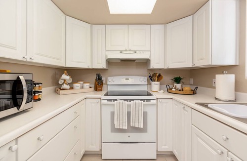 Palm Springs Condo | 1BR Palm Springs Retreat - Golf, Pool Access