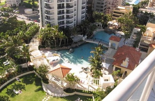 Surfers Paradise Apartment | 2 BDR OCEAN VIEW - CHEVRON TOWER * Beach Central Location*