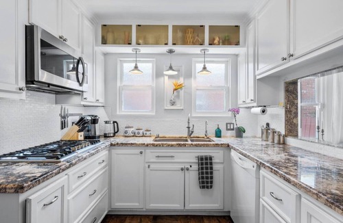 Northwest San Pedro House | 2 Bed/2 Bath Dog Friendly Blocks from the Ocean!