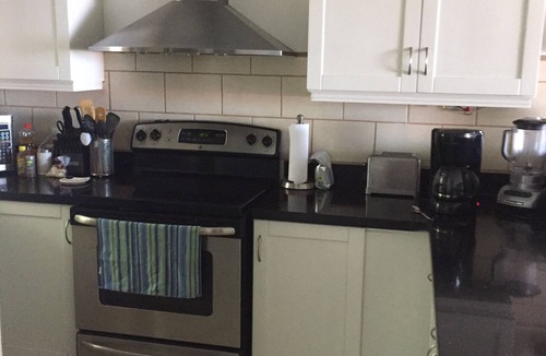 San Juan del Sur Condo | 2 bed 2 bath, full kitchen, OCEAN FRONT, balcony A/C, pool, internet, cable TV