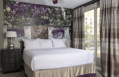 Las Vegas Resort | 2 Bed 2 Bath Las Vegas - Pools, Hot Tubs, Cabanas and More!
