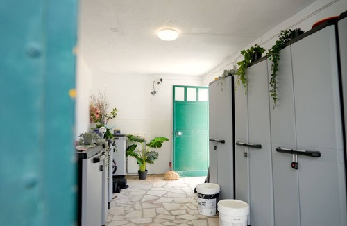 Estoril House | 2 Bed Apartment with Patio