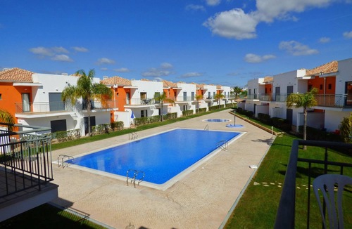 Pera House | 2 Bed House, Pera, Nr. Albufeira, Algarve. - Shared Pool