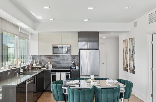 East Village Apartment | 2-bedroom Apartment in heart of Downtown San Diego with amazing Ameneties