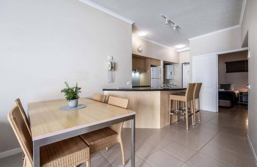 Kings Beach Resort | 2 Bedroom Balcony Poolside