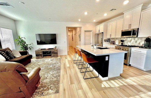 Las Vegas Condo | 2-bedroom condo in NW Las Vegas with great views. Near great shopping & Red Rock