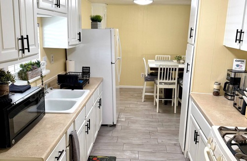 Sunrise Manor House | 2-bedroom house in amazing Las Vegas with WiFi, AC