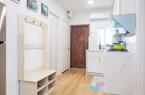 Walnut Valley House | 2-bedroom house in peaceful West Covina with AC for relaxing stays