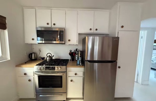 Marina Peninsula Apartment | 2 Bedroom Steps 2 Sand Oceanview Beach Retreat