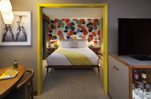 Venice Hotel | 2 Boulevard Mega King Suite at The Kinney Venice Beach!