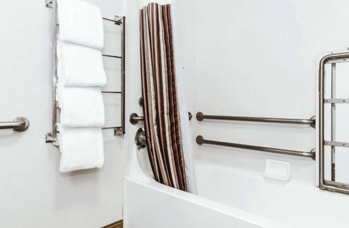 Guasti House | 2 Double Beds Deluxe Rm at La Quinta Inn & Suites by Wyndham Ontario Airport