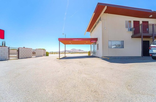 Mojave Apartment | 2 Full Beds|Non-Smoking