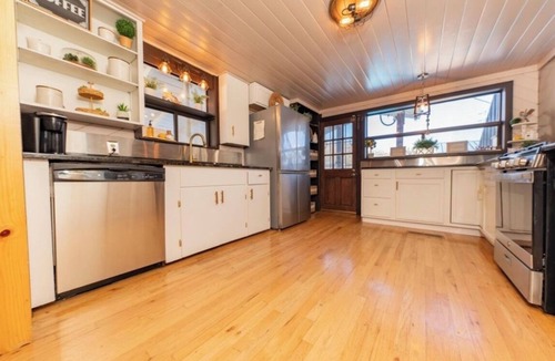Springville House | 2 Homes 1 Property. 5 BR 3 BA POOL! Plenty of parking.