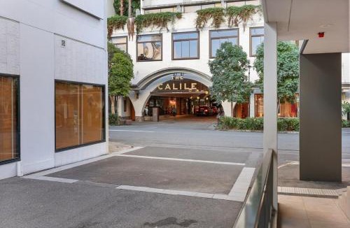 Fortitude Valley Apartment | 2 Level Skyloft - Resort Pool - Sleeps 6 - Baby Stay