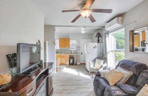 Atascadero House | 2 Mi to Dtwn Atascadero! Cozy Cottage w/Yard