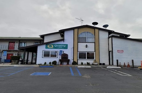 Victorville Apartment | 2 Queen Beds|Access|Nsmk