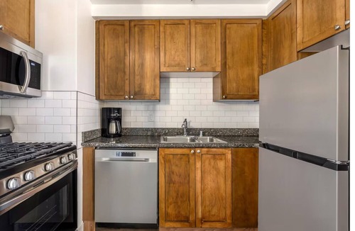 Enterprise Hotel | 2 Spacious Units with Swimming Pool and Free Parking Near Las Vegas Strip