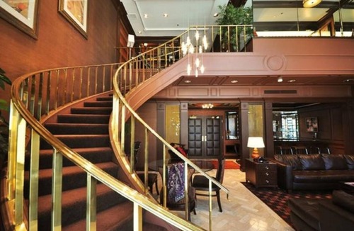 Sunrise Manor Hotel | 2 x Gold Tower - Premier Doubles Room at Golden Nugget Las Vegas