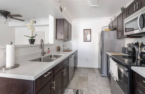 Summerlin Condo | 20% off New Cozy Condo Pool Spa & Gym!