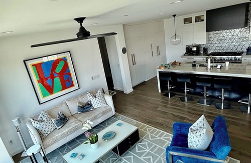 Hollywood Beach House | 20 Seconds to the Beach, Elevator,New Sophisticated Luxury Beach Home
