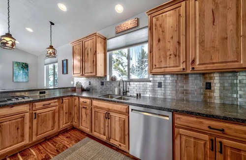 Tahoe Paradise House | 2019 Tahoe Villa 4 Bedroom 2.5 Bath