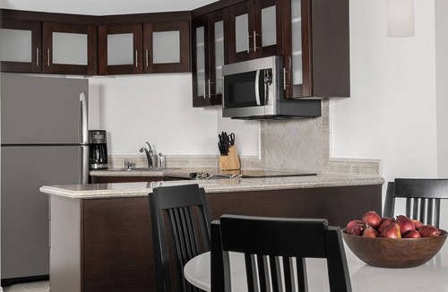 Las Vegas Resort | 2025 F1 Race Spacious 3 bedroom resort on course