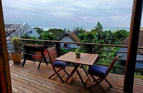Wavecrest Apartment | 220 m² Apartment ∙ 2 guests