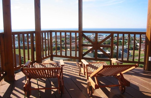 Wavecrest House | 225 m² Apartment ∙ 4 bedrooms ∙ 7 guests