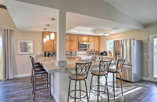 La Quinta Cove House | 226242 3 BR Oasis w/Hot Tub By Golf & Coachella!