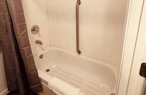 Brownsville Hotel | 24 - Lovely stays start here