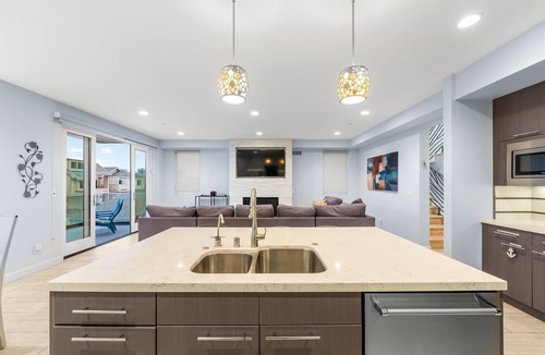 Hollywood Beach House | 25% Off Aug 8-12 Walk 2 Beach, Amazing Ocean View