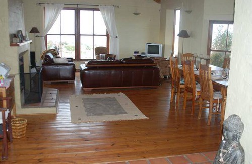 Wavecrest House | 250 m² House ∙ 3 bedrooms ∙ 7 guests