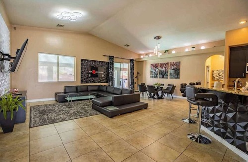 North Las Vegas House | 2700 Sq Ft House W/25Foot Heatable - NEW! Pool/Spa