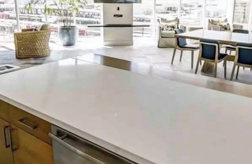 East Village Condo | 2BD/2BR High Rise Condo. In the Heart of Downtown SD